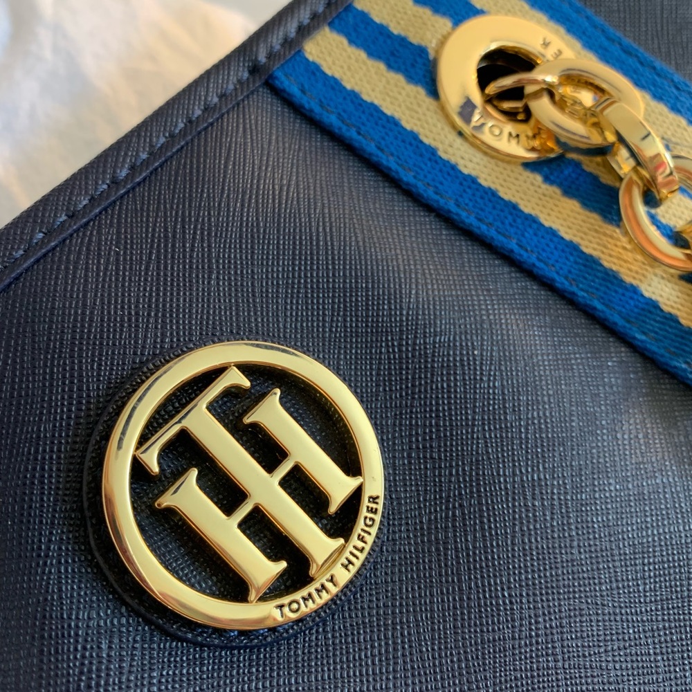 Tommy Hilfiger Purse - Picture 2 of 5
